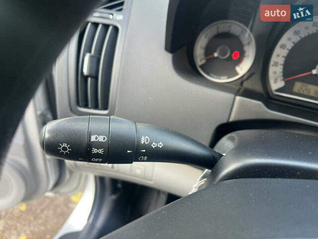 Кіа Сід 2009 у Ахтырке на Automoto.ua Сірий Кіа Сід, об'ємом двигуна 1.6 л та пробігом 226 тис. км за 6445 $, фото 60 на Automoto.ua