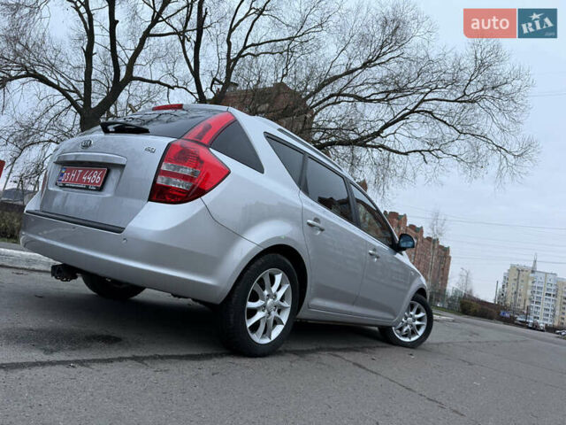 Серый Киа Сид, объемом двигателя 1.4 л и пробегом 143 тыс. км за 6500 $, фото 19 на Automoto.ua