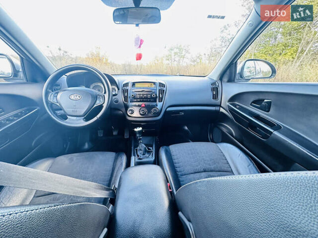 Киа Сид 2009 в Полтаве на Automoto.ua Серый Киа Сид, объемом двигателя 1.99 л и пробегом 187 тыс. км за 5300 $, фото 19 на Automoto.ua