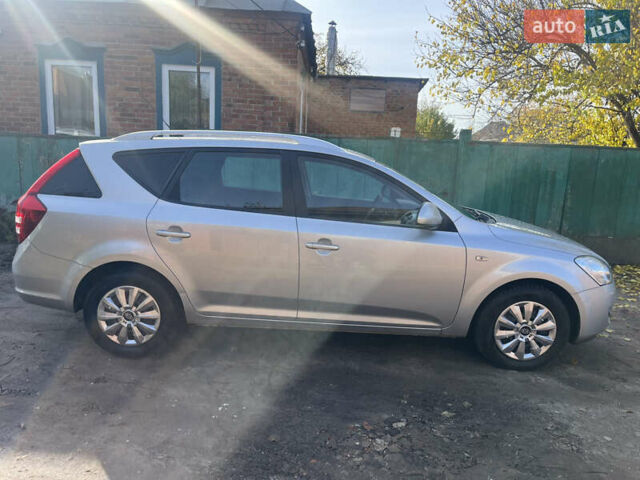 Кіа Сід 2009 у Ахтырке на Automoto.ua Сірий Кіа Сід, об'ємом двигуна 1.6 л та пробігом 226 тис. км за 6445 $, фото 9 на Automoto.ua