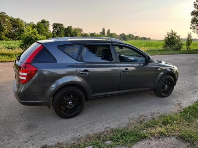 Серый Киа Сид, объемом двигателя 1.6 л и пробегом 256 тыс. км за 5999 $, фото 4 на Automoto.ua