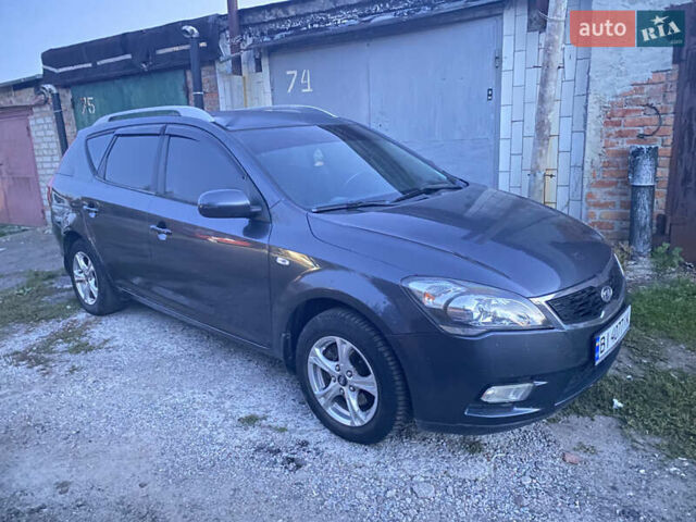 Серый Киа Сид, объемом двигателя 1.6 л и пробегом 259 тыс. км за 5700 $, фото 4 на Automoto.ua