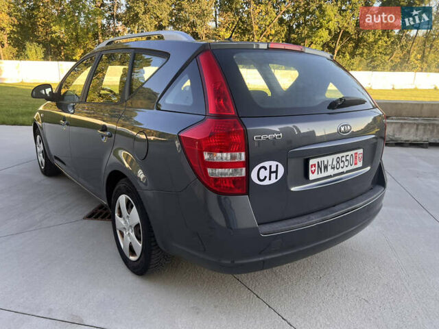 Серый Киа Сид, объемом двигателя 1.4 л и пробегом 160 тыс. км за 5550 $, фото 5 на Automoto.ua