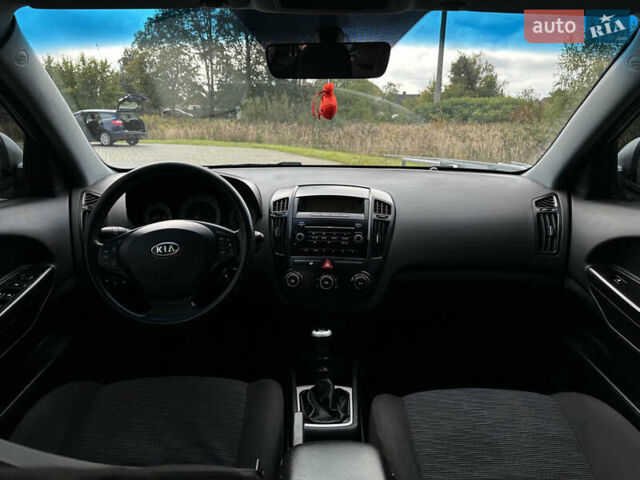 Серый Киа Сид, объемом двигателя 2.02 л и пробегом 203 тыс. км за 5300 $, фото 6 на Automoto.ua