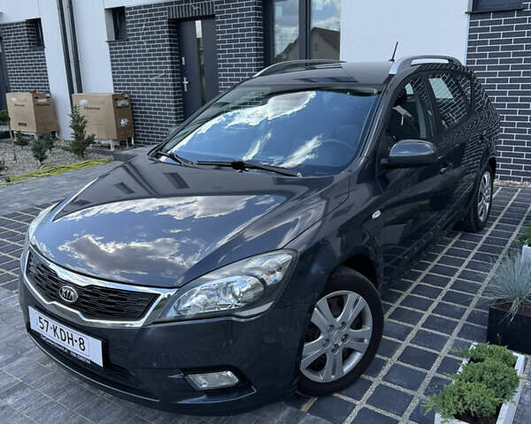 Серый Киа Сид, объемом двигателя 1.4 л и пробегом 271 тыс. км за 4900 $, фото 12 на Automoto.ua