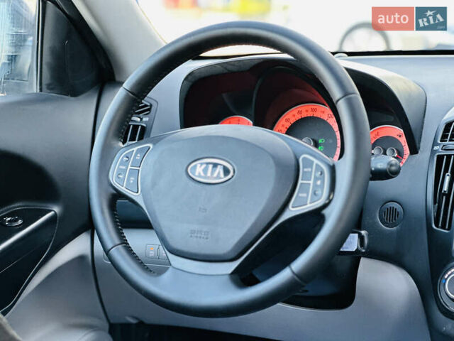 Киа Сид 2009 в Харькове на Automoto.ua Серый Киа Сид, объемом двигателя 1.4 л и пробегом 195 тыс. км за 6600 $, фото 24 на Automoto.ua