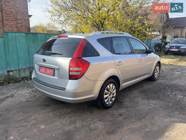 Кіа Сід 2009 у Ахтырке на Automoto.ua Сірий Кіа Сід, об'ємом двигуна 1.6 л та пробігом 226 тис. км за 6445 $, фото 10 на Automoto.ua