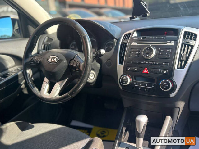 Серый Киа Сид, объемом двигателя 1.6 л и пробегом 164 тыс. км за 8200 $, фото 17 на Automoto.ua