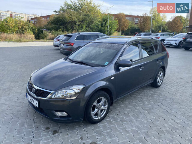 Серый Киа Сид, объемом двигателя 1.6 л и пробегом 259 тыс. км за 5700 $, фото 34 на Automoto.ua