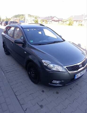 Серый Киа Сид, объемом двигателя 1.4 л и пробегом 210 тыс. км за 6300 $, фото 18 на Automoto.ua