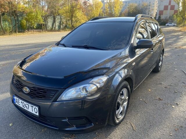 Сірий Кіа Сід, об'ємом двигуна 1.6 л та пробігом 267 тис. км за 6900 $, фото 4 на Automoto.ua