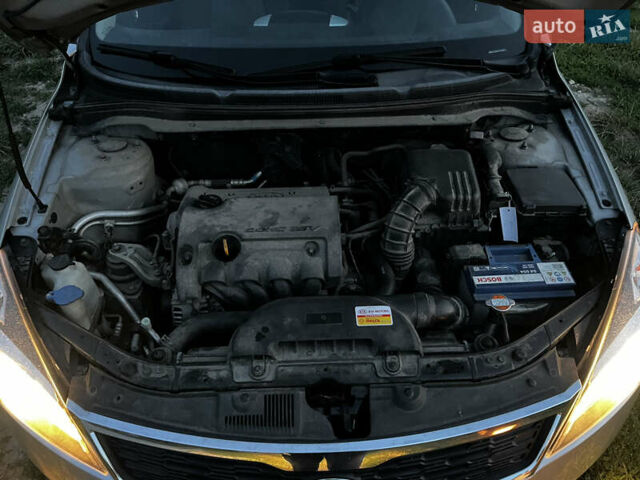 Серый Киа Сид, объемом двигателя 1.59 л и пробегом 259 тыс. км за 6600 $, фото 18 на Automoto.ua