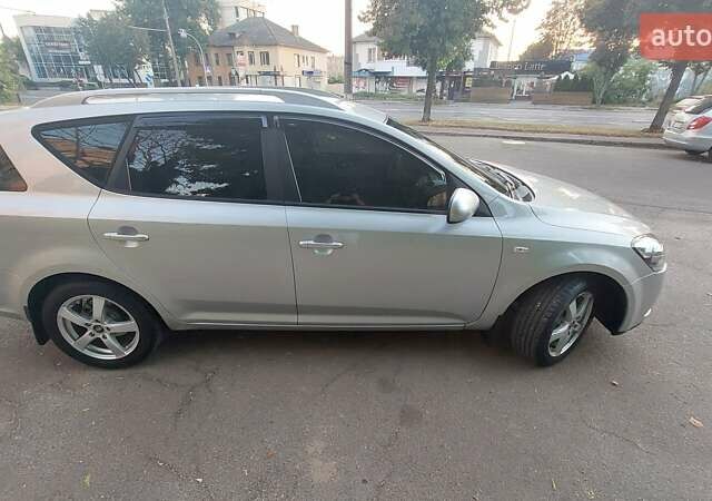 Сірий Кіа Сід, об'ємом двигуна 1.58 л та пробігом 194 тис. км за 6750 $, фото 5 на Automoto.ua