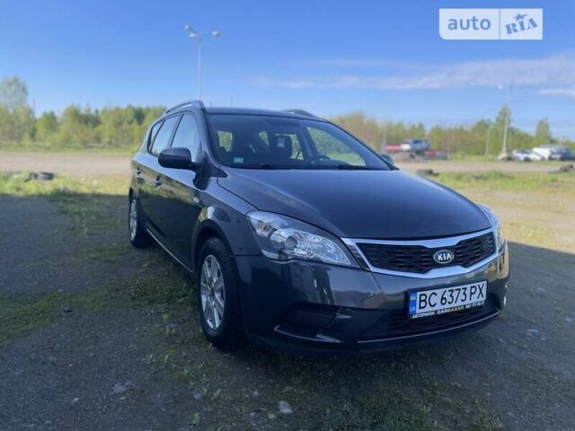 Серый Киа Сид, объемом двигателя 1.4 л и пробегом 151 тыс. км за 7100 $, фото 1 на Automoto.ua