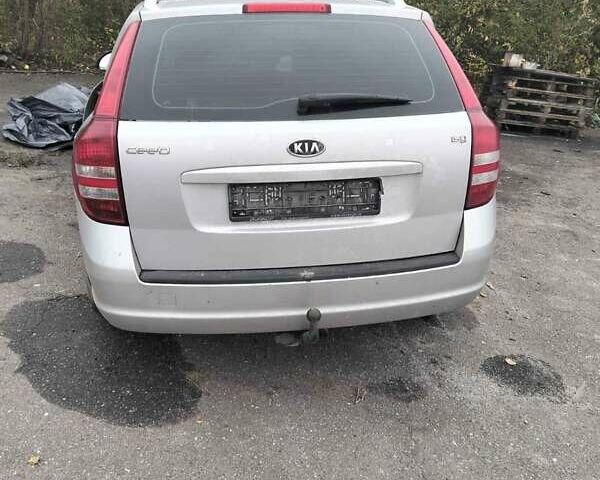 Сірий Кіа Сід, об'ємом двигуна 1.4 л та пробігом 245 тис. км за 1999 $, фото 12 на Automoto.ua