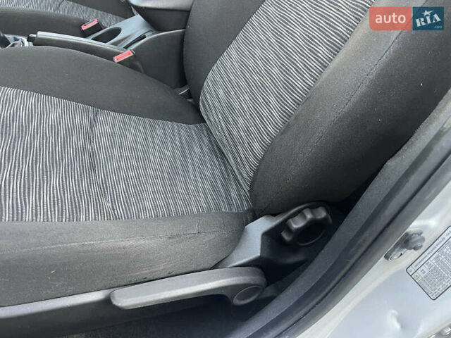 Кіа Сід 2009 у Ахтырке на Automoto.ua Сірий Кіа Сід, об'ємом двигуна 1.6 л та пробігом 226 тис. км за 6445 $, фото 58 на Automoto.ua