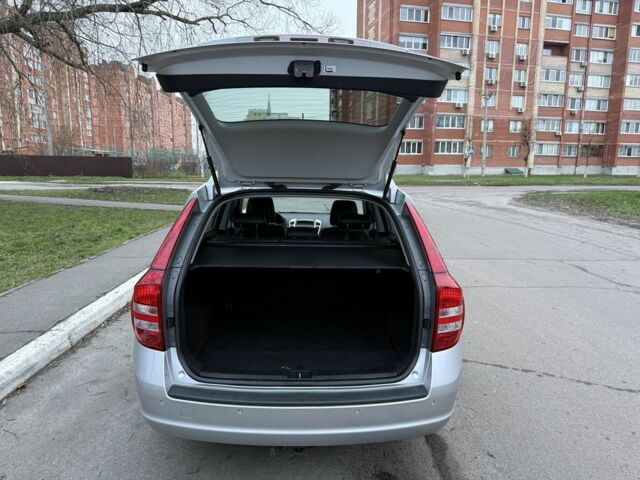 Серый Киа Сид, объемом двигателя 1.4 л и пробегом 143 тыс. км за 6500 $, фото 20 на Automoto.ua