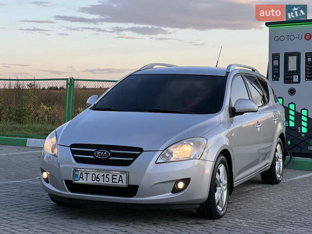 Серый Киа Сид, объемом двигателя 1.6 л и пробегом 263 тыс. км за 5850 $, фото 12 на Automoto.ua