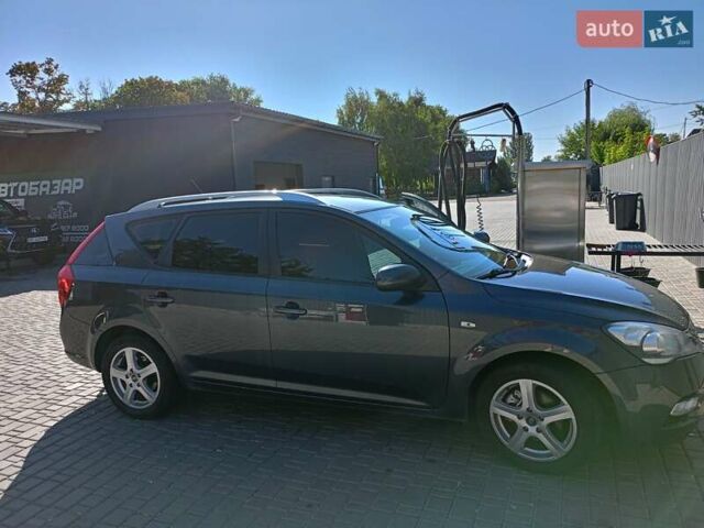 Серый Киа Сид, объемом двигателя 1.4 л и пробегом 260 тыс. км за 6300 $, фото 2 на Automoto.ua