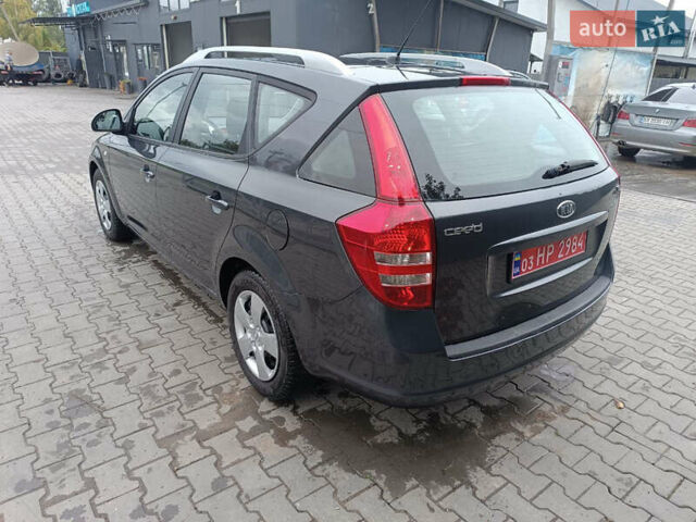 Серый Киа Сид, объемом двигателя 1.4 л и пробегом 161 тыс. км за 6299 $, фото 10 на Automoto.ua