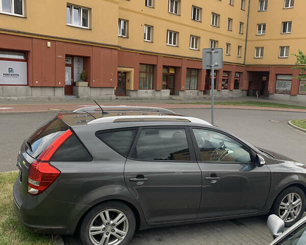 Сірий Кіа Сід, об'ємом двигуна 1.6 л та пробігом 307 тис. км за 6010 $, фото 13 на Automoto.ua