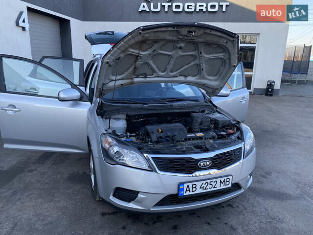 Серый Киа Сид, объемом двигателя 1.59 л и пробегом 207 тыс. км за 6499 $, фото 30 на Automoto.ua