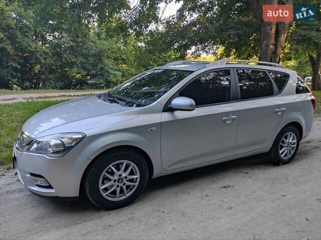 Серый Киа Сид, объемом двигателя 1.59 л и пробегом 141 тыс. км за 6900 $, фото 4 на Automoto.ua