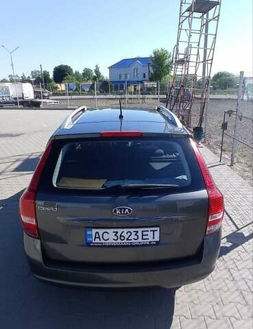 Серый Киа Сид, объемом двигателя 1.4 л и пробегом 210 тыс. км за 6300 $, фото 8 на Automoto.ua