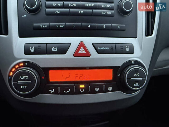 Серый Киа Сид, объемом двигателя 1.4 л и пробегом 143 тыс. км за 6500 $, фото 33 на Automoto.ua