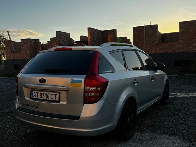 Серый Киа Сид, объемом двигателя 2 л и пробегом 370 тыс. км за 4150 $, фото 14 на Automoto.ua