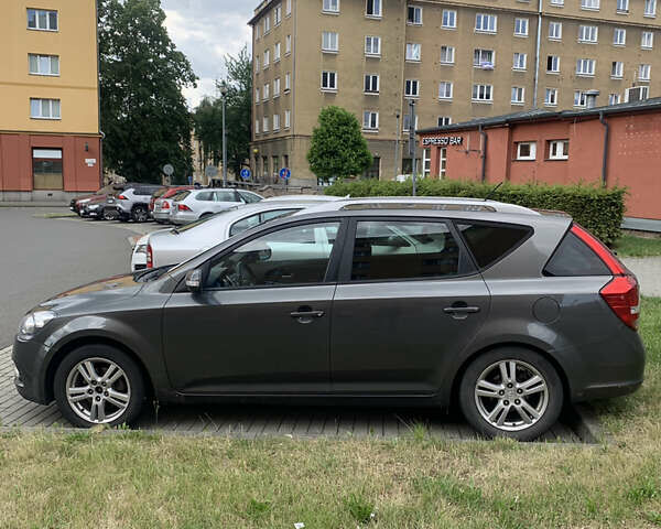 Сірий Кіа Сід, об'ємом двигуна 1.6 л та пробігом 307 тис. км за 6010 $, фото 14 на Automoto.ua