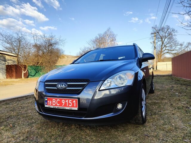 Серый Киа Сид, объемом двигателя 0 л и пробегом 225 тыс. км за 5950 $, фото 3 на Automoto.ua