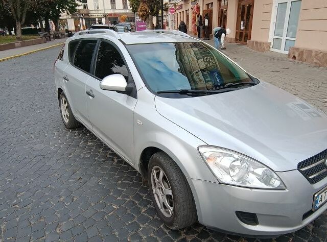 Серый Киа Сид, объемом двигателя 1.6 л и пробегом 277 тыс. км за 4971 $, фото 9 на Automoto.ua