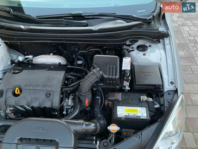 Серый Киа Сид, объемом двигателя 1.6 л и пробегом 193 тыс. км за 6590 $, фото 27 на Automoto.ua
