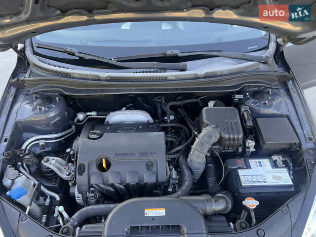 Серый Киа Сид, объемом двигателя 1.4 л и пробегом 160 тыс. км за 5550 $, фото 21 на Automoto.ua