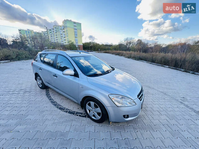 Серый Киа Сид, объемом двигателя 2 л и пробегом 187 тыс. км за 4999 $, фото 12 на Automoto.ua