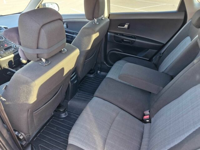 Серый Киа Сид, объемом двигателя 1.6 л и пробегом 282 тыс. км за 6800 $, фото 7 на Automoto.ua