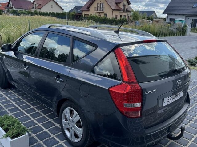 Серый Киа Сид, объемом двигателя 1.4 л и пробегом 274 тыс. км за 4850 $, фото 1 на Automoto.ua