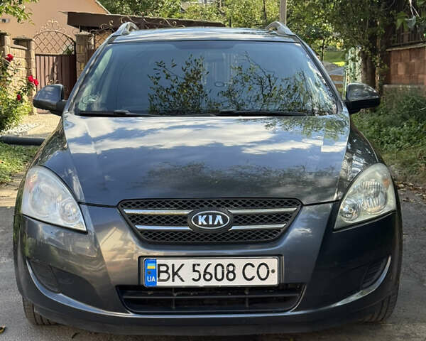 Сірий Кіа Сід, об'ємом двигуна 1.4 л та пробігом 300 тис. км за 4950 $, фото 1 на Automoto.ua
