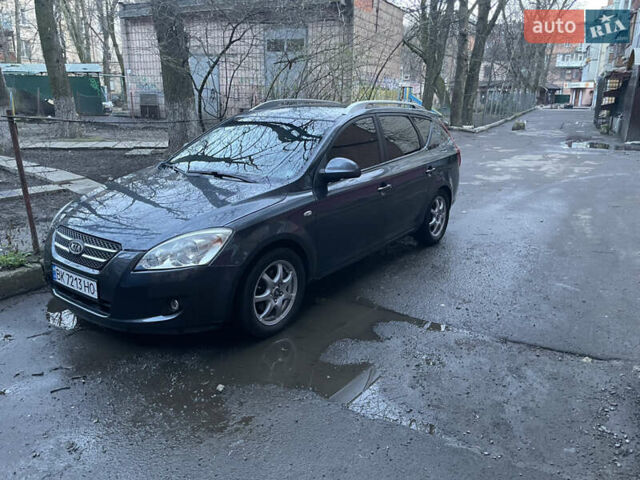 Серый Киа Сид, объемом двигателя 1.58 л и пробегом 999 тыс. км за 6500 $, фото 6 на Automoto.ua