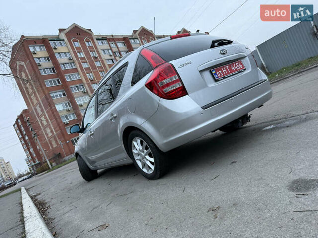 Серый Киа Сид, объемом двигателя 1.4 л и пробегом 143 тыс. км за 6500 $, фото 18 на Automoto.ua