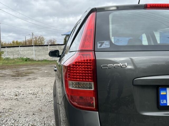 Сірий Кіа Сід, об'ємом двигуна 1.6 л та пробігом 284 тис. км за 5850 $, фото 17 на Automoto.ua