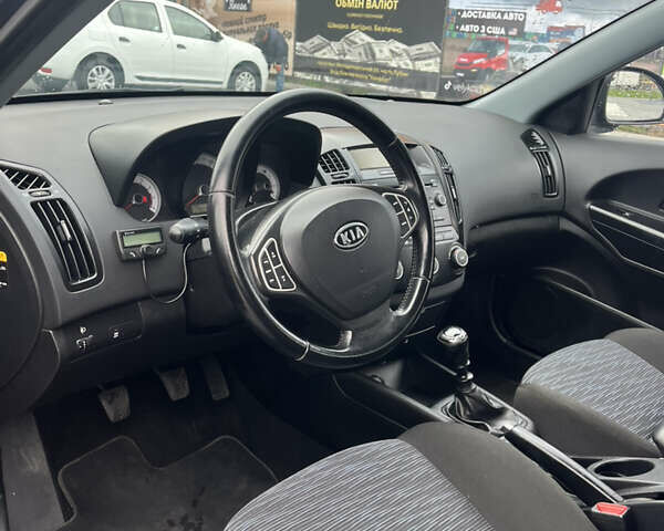 Серый Киа Сид, объемом двигателя 1.6 л и пробегом 178 тыс. км за 5899 $, фото 12 на Automoto.ua