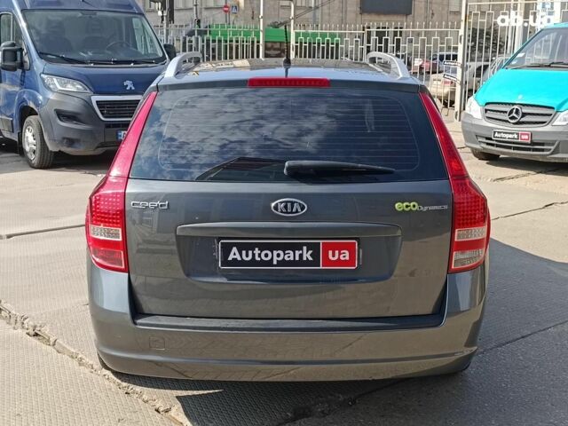 Серый Киа Сид, объемом двигателя 1.4 л и пробегом 220 тыс. км за 7290 $, фото 6 на Automoto.ua