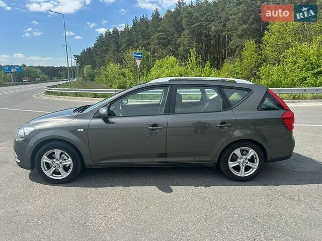 Серый Киа Сид, объемом двигателя 1.6 л и пробегом 246 тыс. км за 7700 $, фото 4 на Automoto.ua
