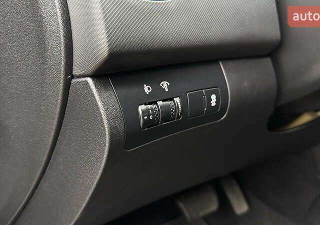 Серый Киа Сид, объемом двигателя 1.6 л и пробегом 263 тыс. км за 6750 $, фото 25 на Automoto.ua