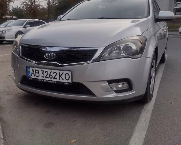 Серый Киа Сид, объемом двигателя 1.4 л и пробегом 151 тыс. км за 6400 $, фото 8 на Automoto.ua
