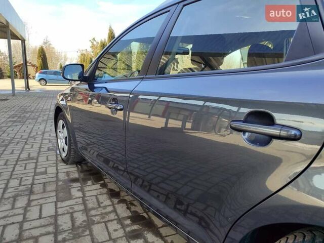 Серый Киа Сид, объемом двигателя 1.4 л и пробегом 146 тыс. км за 5999 $, фото 16 на Automoto.ua