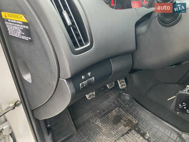 Серый Киа Сид, объемом двигателя 1.58 л и пробегом 204 тыс. км за 6299 $, фото 19 на Automoto.ua