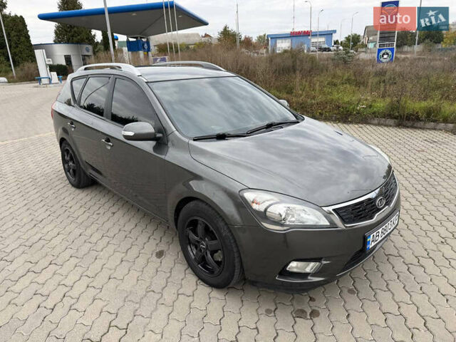 Серый Киа Сид, объемом двигателя 1.6 л и пробегом 276 тыс. км за 6700 $, фото 2 на Automoto.ua